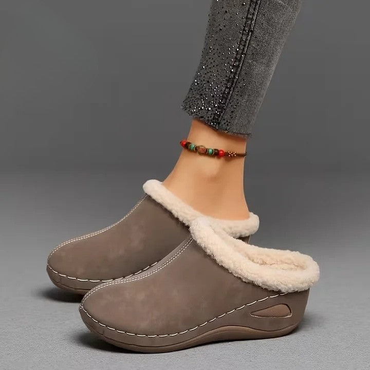 Lottie™ | Fleece-Lined Slip-On Sandals