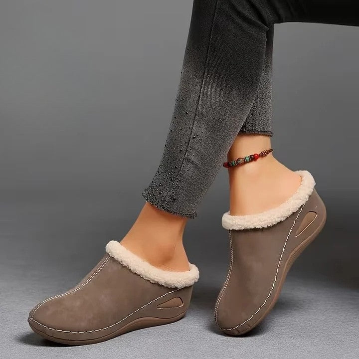 Lottie™ | Fleece-Lined Slip-On Sandals