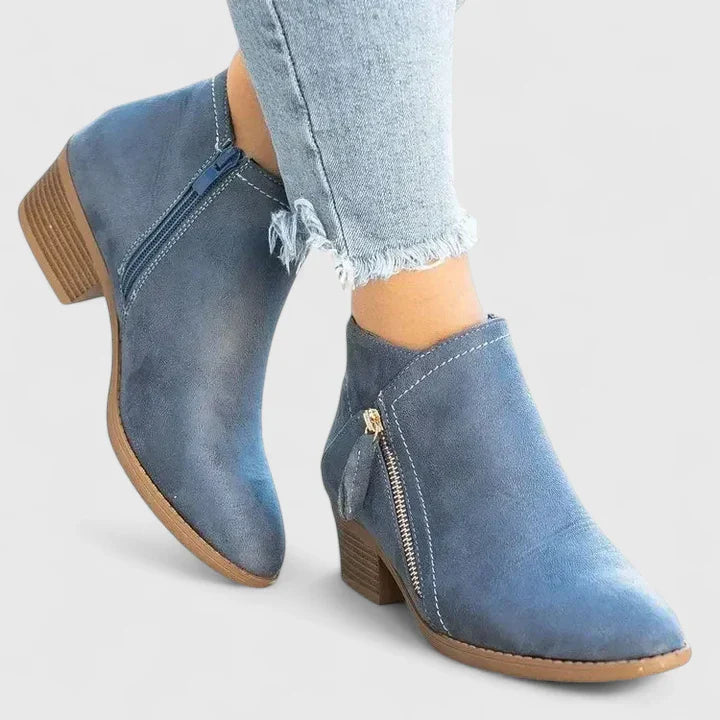 Auryziah | Orthopedic Boots